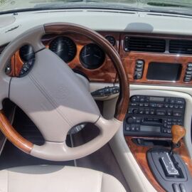 2002_Jaguar XK8 Convertible (8)_0001.jpg
