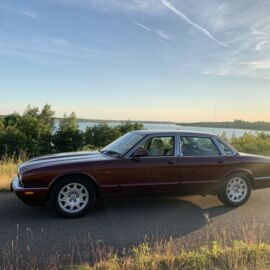 1998_Jaguar XJ8 Sovereign (4).jpg