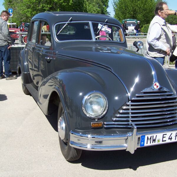 2011_05_01_Oldtimer-Treffen_Hartmannsdorf (23).jpg